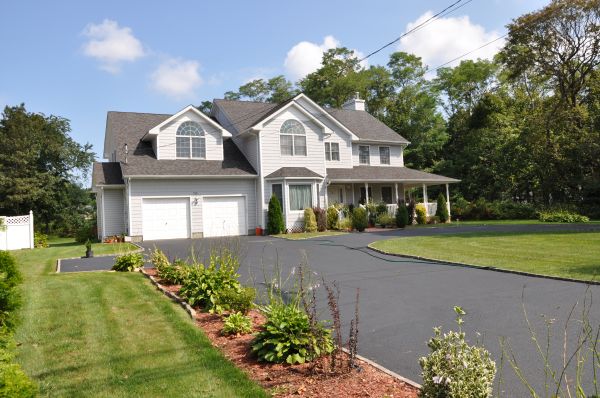 Cost of Driveway Resealing in Monument