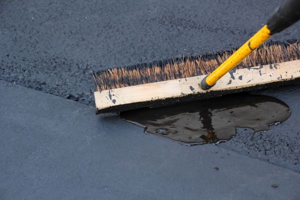 Cost of Driveway Asphalt Sealing in Monument